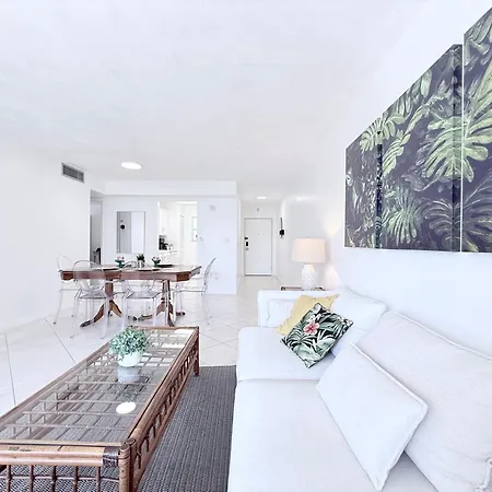 Le Cartier Sunny Isles Ocean Paradise
